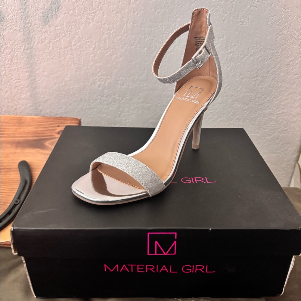 New Material girl high heel